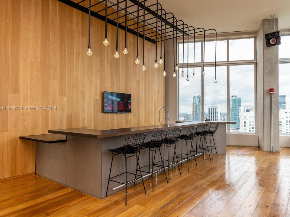 En Venta: $309,900 (0 camas, 1 baños, 526 Pies cuadrados)