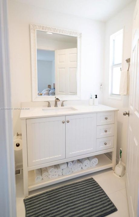 For Rent: $3,500 (3 beds, 2 baths, 1758 Square Feet)