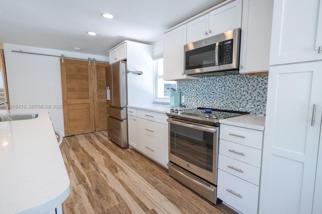 For Rent: $3,500 (3 beds, 2 baths, 1758 Square Feet)