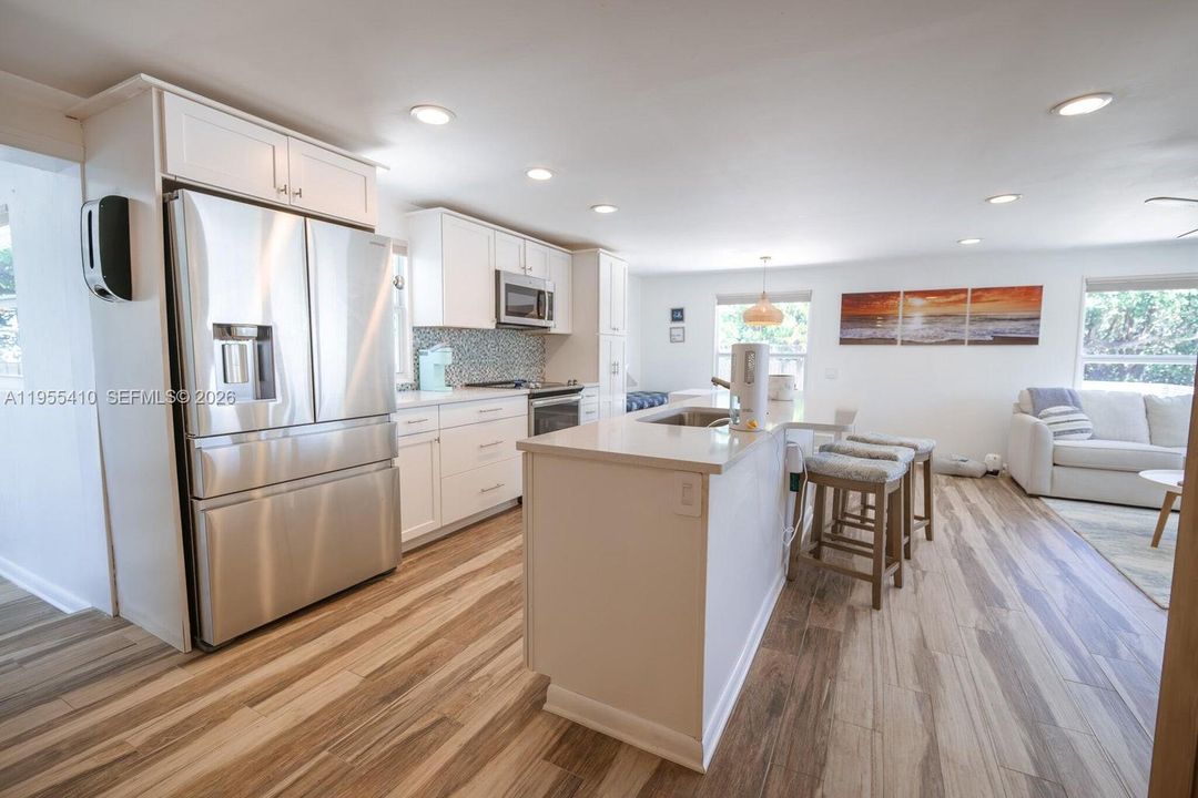 For Rent: $3,500 (3 beds, 2 baths, 1758 Square Feet)