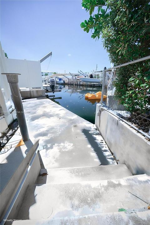 For Rent: $3,500 (3 beds, 2 baths, 1758 Square Feet)