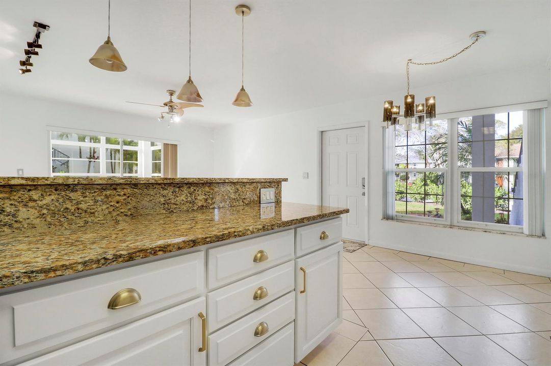 Kitchen & Dining Area