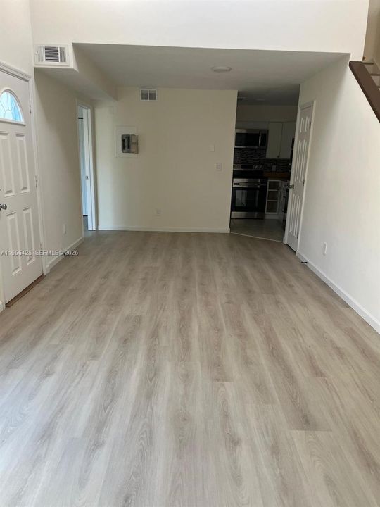 For Sale: $239,900 (2 beds, 2 baths, 1035 Square Feet)