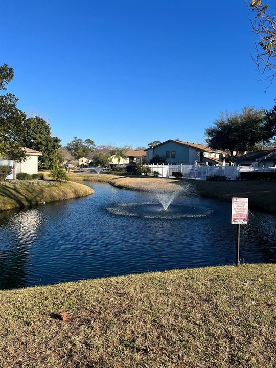 For Sale: $239,900 (2 beds, 2 baths, 1035 Square Feet)