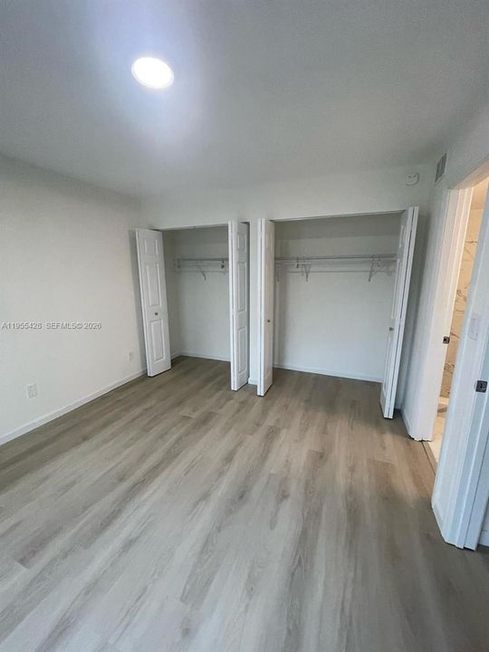For Sale: $239,900 (2 beds, 2 baths, 1035 Square Feet)