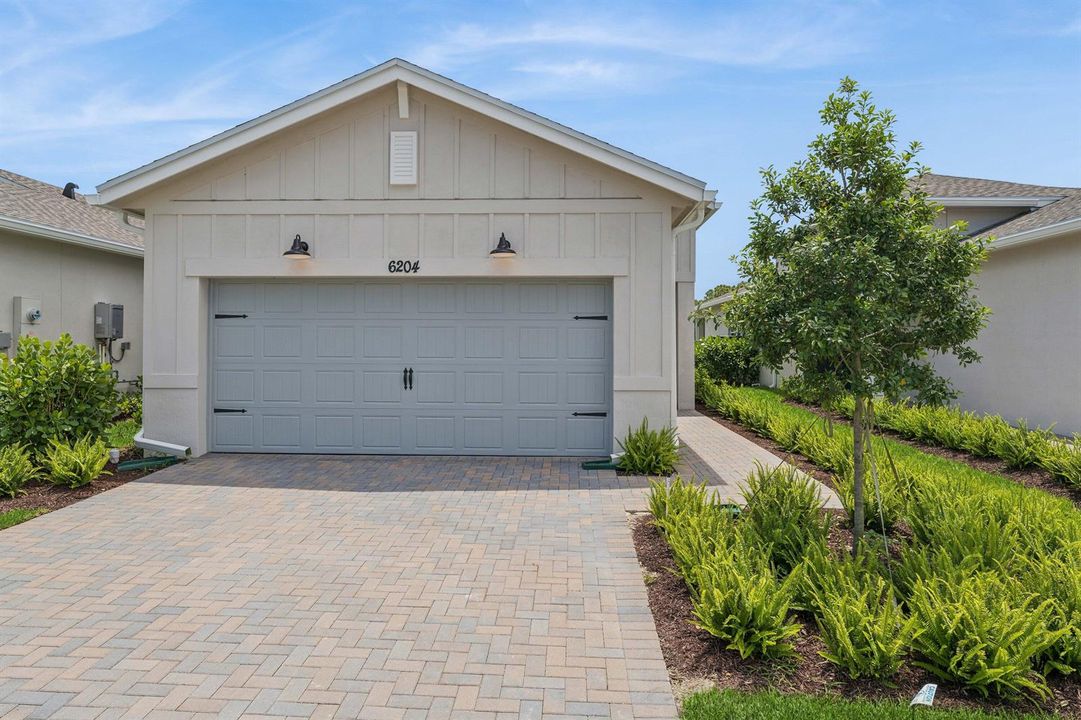 6204 NW Tuckaway Ave.