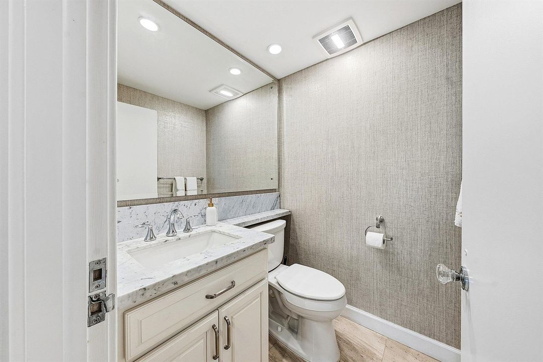 022-2001SoutheastSailfishPointBoulevard-
