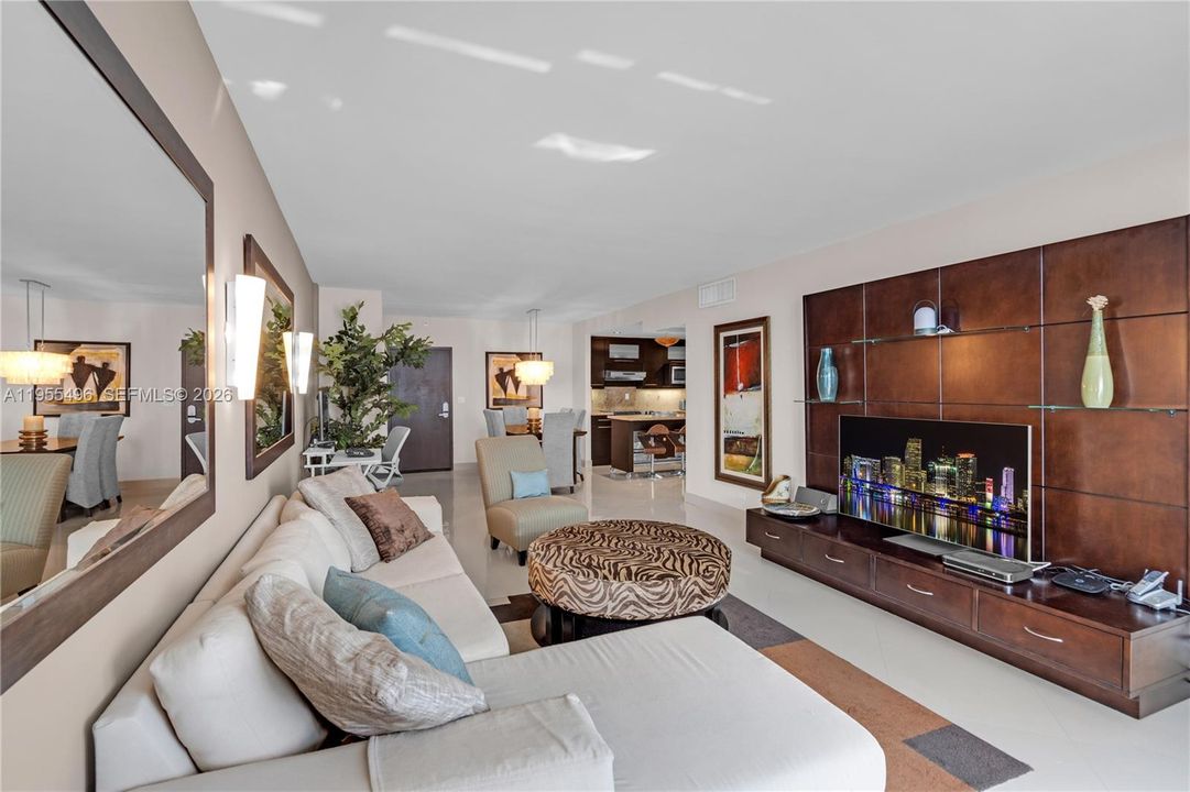 For Sale: $2,290,000 (2 beds, 2 baths, 1230 Square Feet)