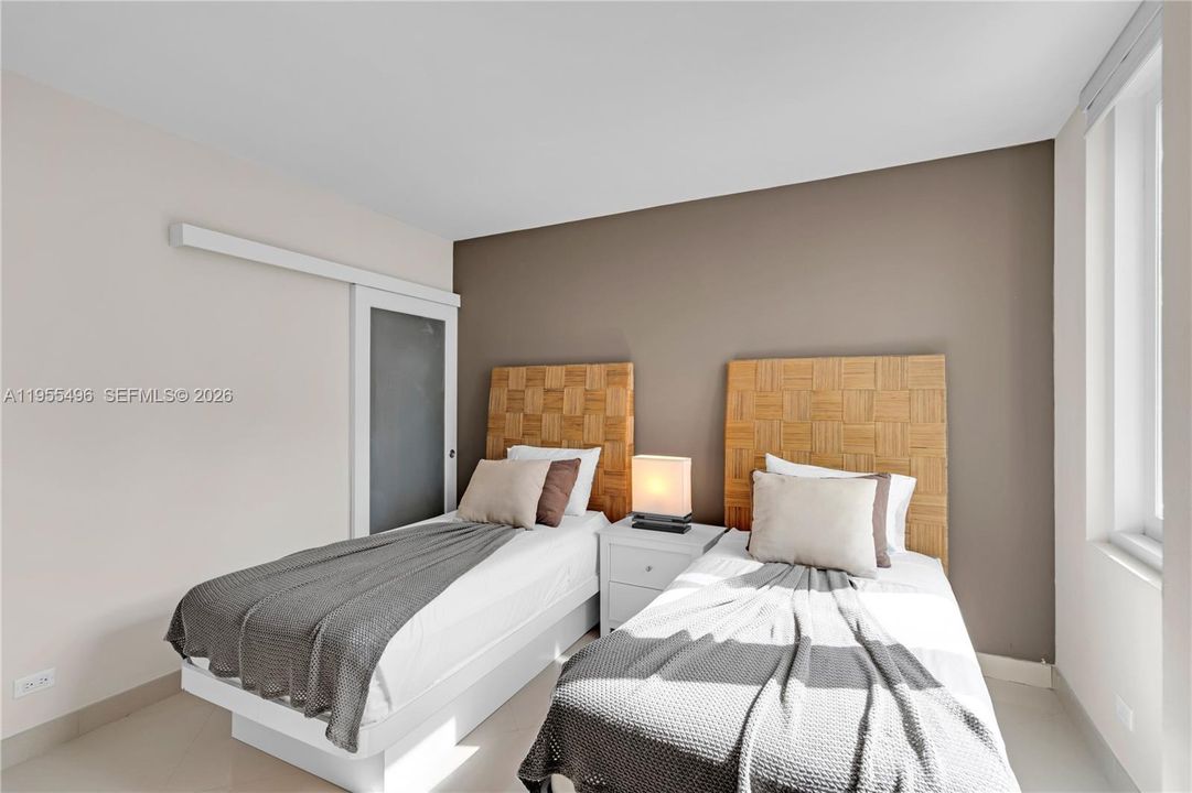 For Sale: $2,290,000 (2 beds, 2 baths, 1230 Square Feet)