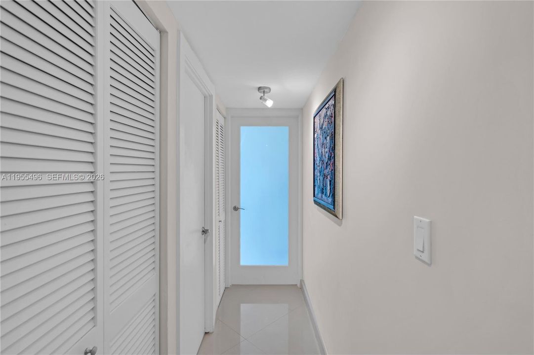 For Sale: $2,290,000 (2 beds, 2 baths, 1230 Square Feet)
