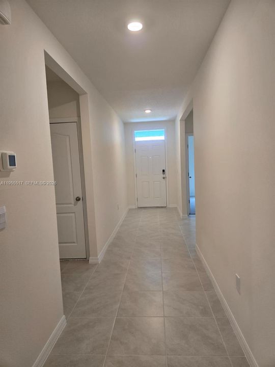 Recently Rented: $2,300 (3 beds, 2 baths, 1672 Square Feet)