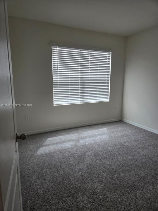 Recently Rented: $2,300 (3 beds, 2 baths, 1672 Square Feet)
