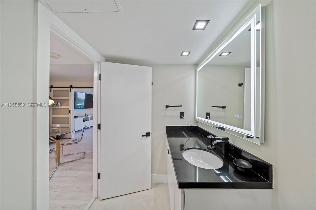 For Sale: $875,000 (0 beds, 1 baths, 600 Square Feet)