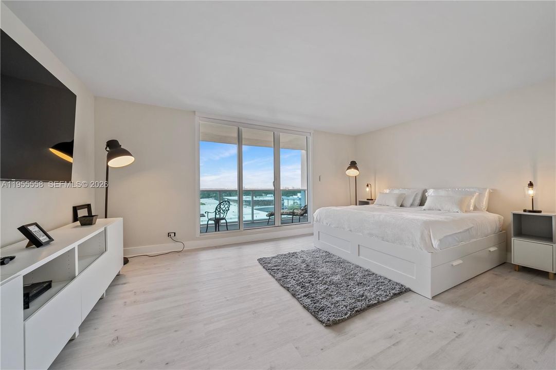For Sale: $875,000 (0 beds, 1 baths, 600 Square Feet)