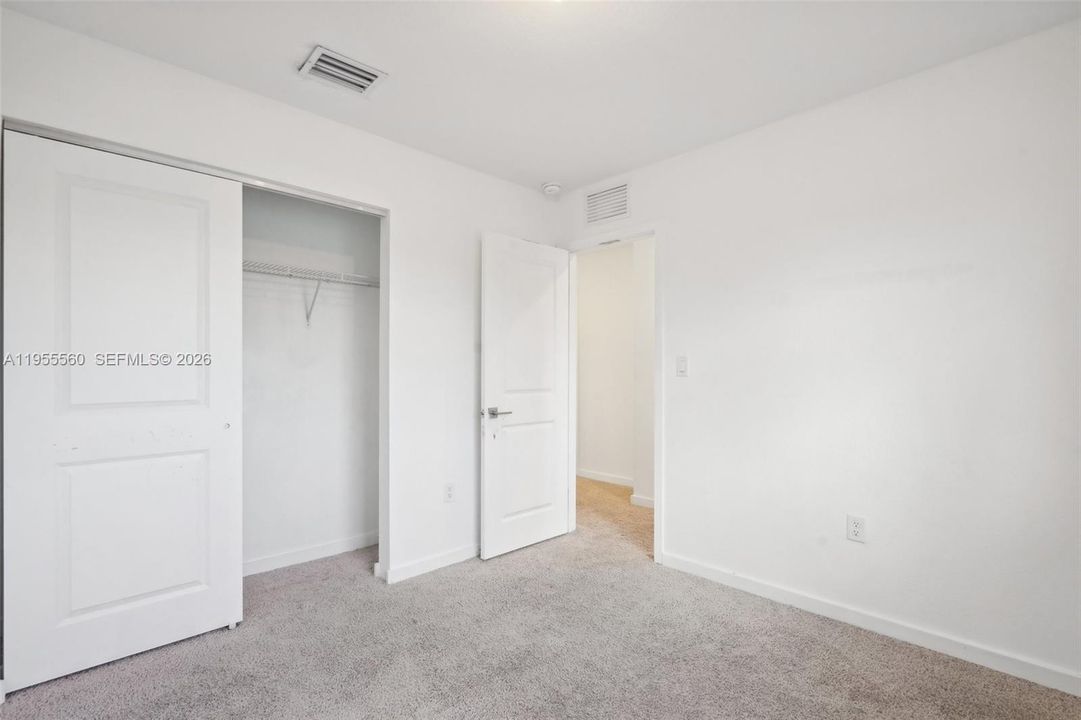 For Sale: $340,000 (4 beds, 3 baths, 1374 Square Feet)