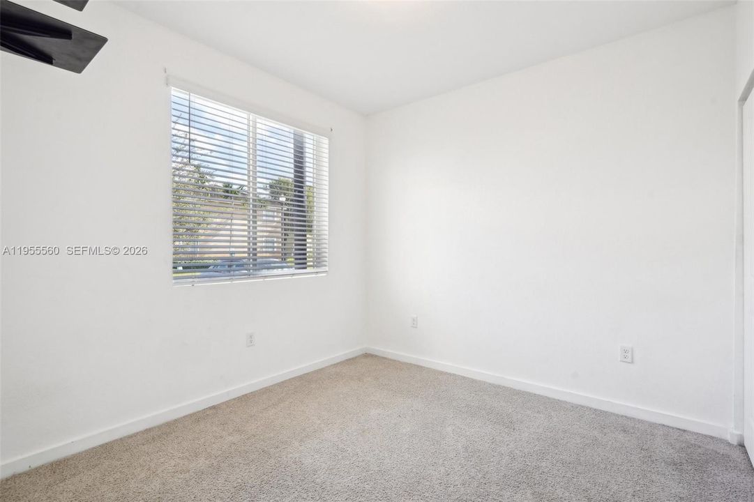 For Sale: $340,000 (4 beds, 3 baths, 1374 Square Feet)