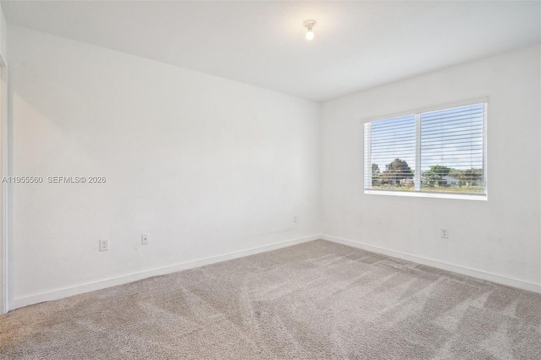For Sale: $340,000 (4 beds, 3 baths, 1374 Square Feet)