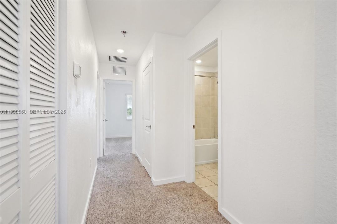 For Sale: $340,000 (4 beds, 3 baths, 1374 Square Feet)