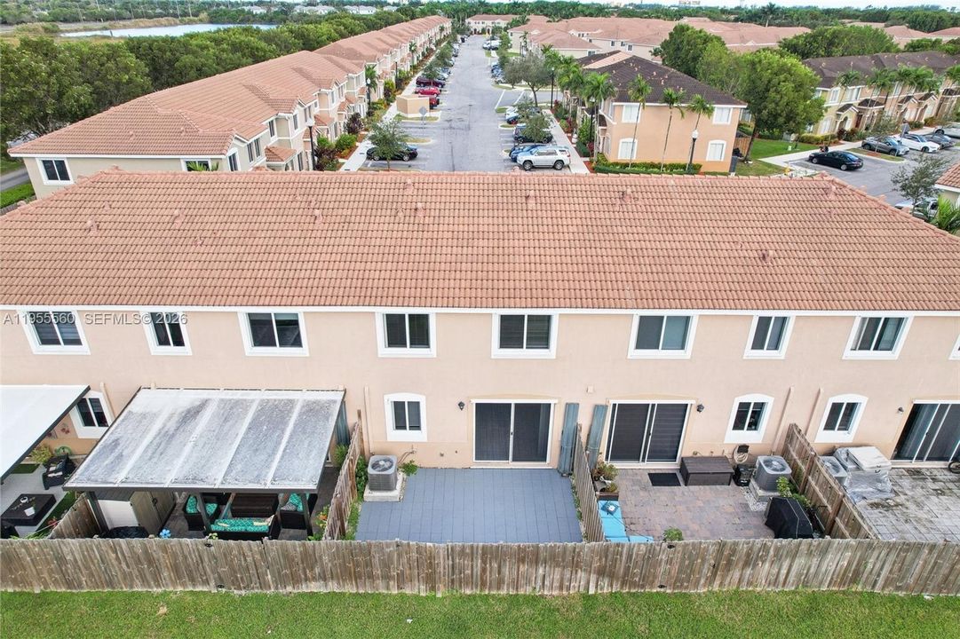 For Sale: $340,000 (4 beds, 3 baths, 1374 Square Feet)