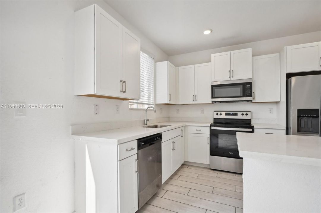 For Sale: $340,000 (4 beds, 3 baths, 1374 Square Feet)