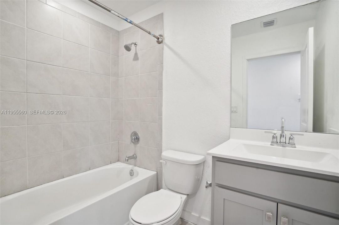 For Sale: $340,000 (4 beds, 3 baths, 1374 Square Feet)