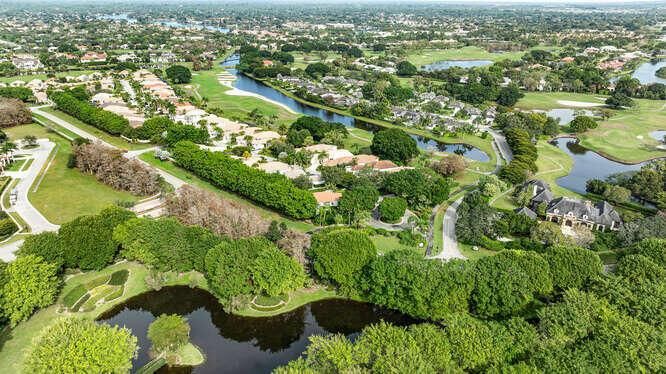2707 Players Ct Wellington FL-small-009-