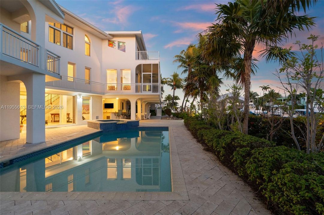 En Venta: $4,750,000 (4 camas, 4 baños, 4464 Pies cuadrados)