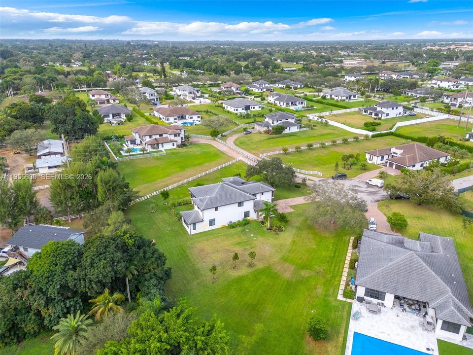 For Sale: $2,495,000 (6 beds, 5 baths, 5661 Square Feet)