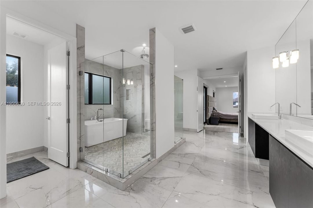 For Sale: $2,495,000 (6 beds, 5 baths, 5661 Square Feet)