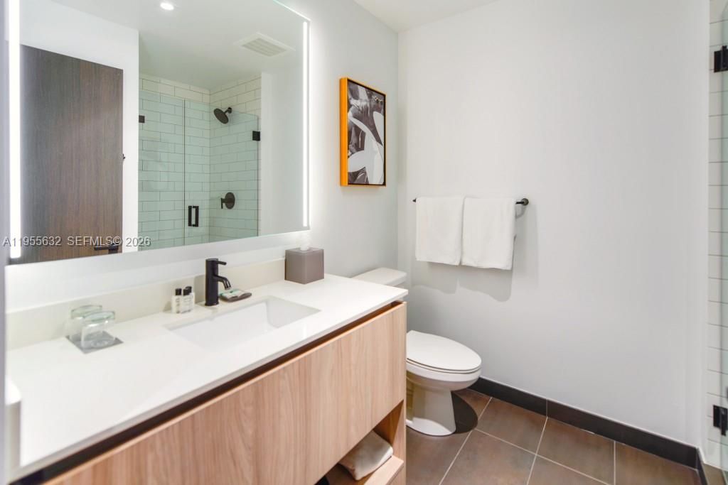 En Venta: $899,900 (1 camas, 2 baños, 665 Pies cuadrados)
