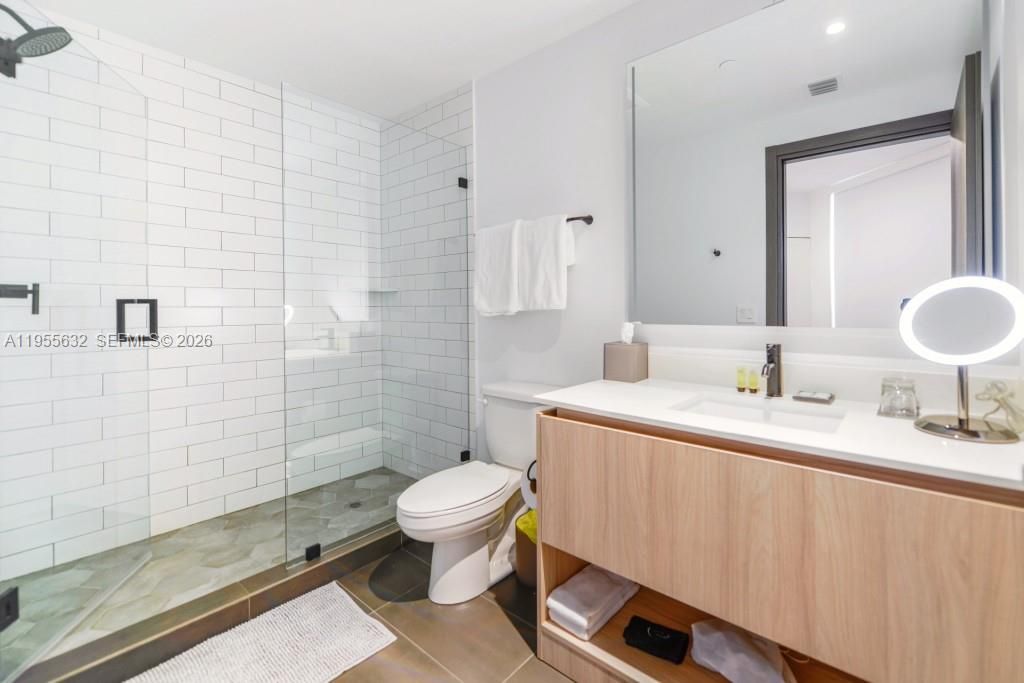 En Venta: $899,900 (1 camas, 2 baños, 665 Pies cuadrados)