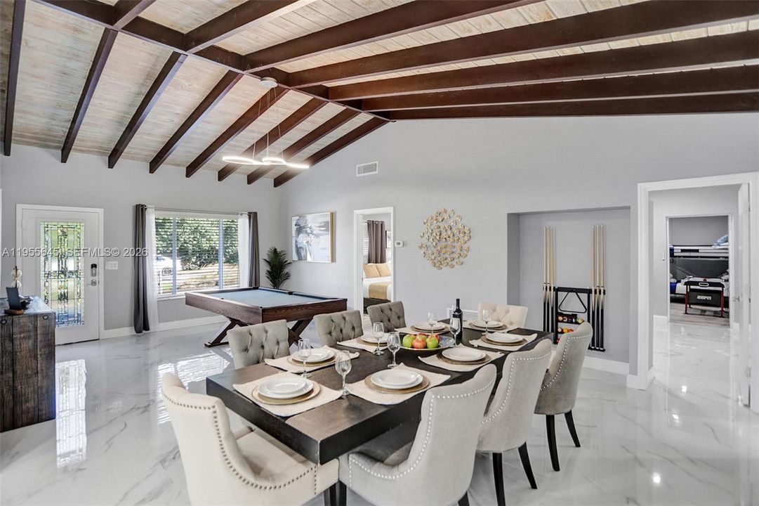 En Venta: $1,340,000 (6 camas, 4 baños, 2846 Pies cuadrados)
