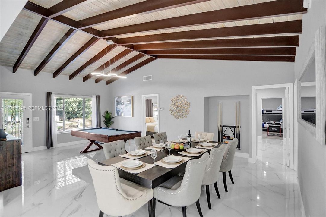 En Venta: $1,340,000 (6 camas, 4 baños, 2846 Pies cuadrados)