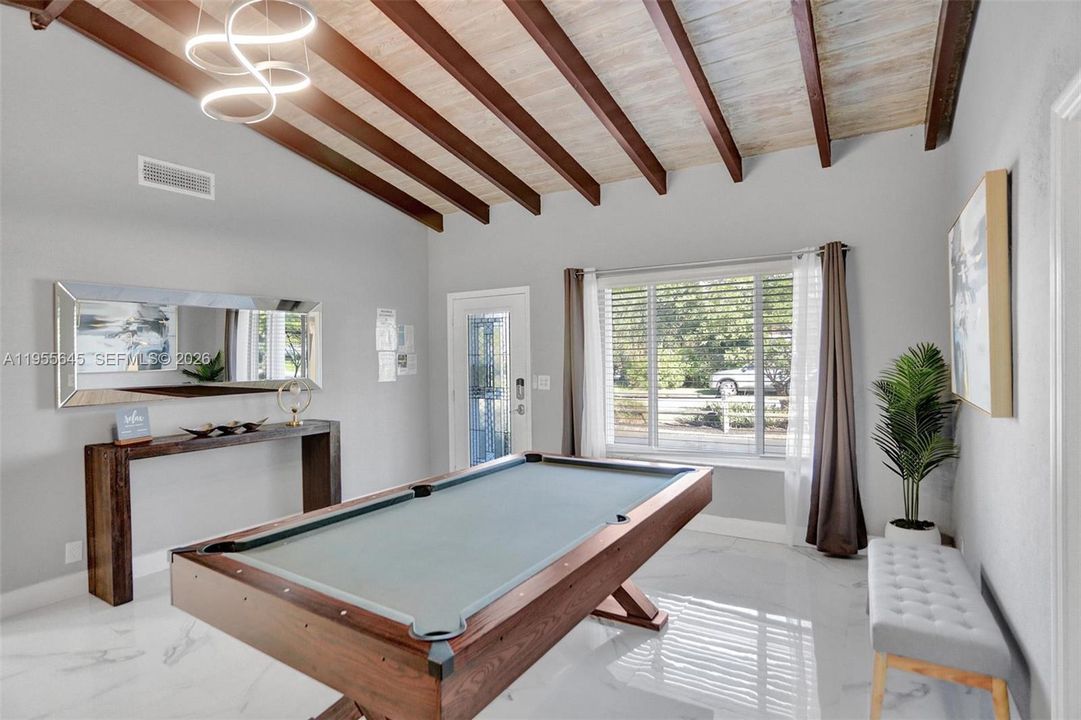 En Venta: $1,340,000 (6 camas, 4 baños, 2846 Pies cuadrados)