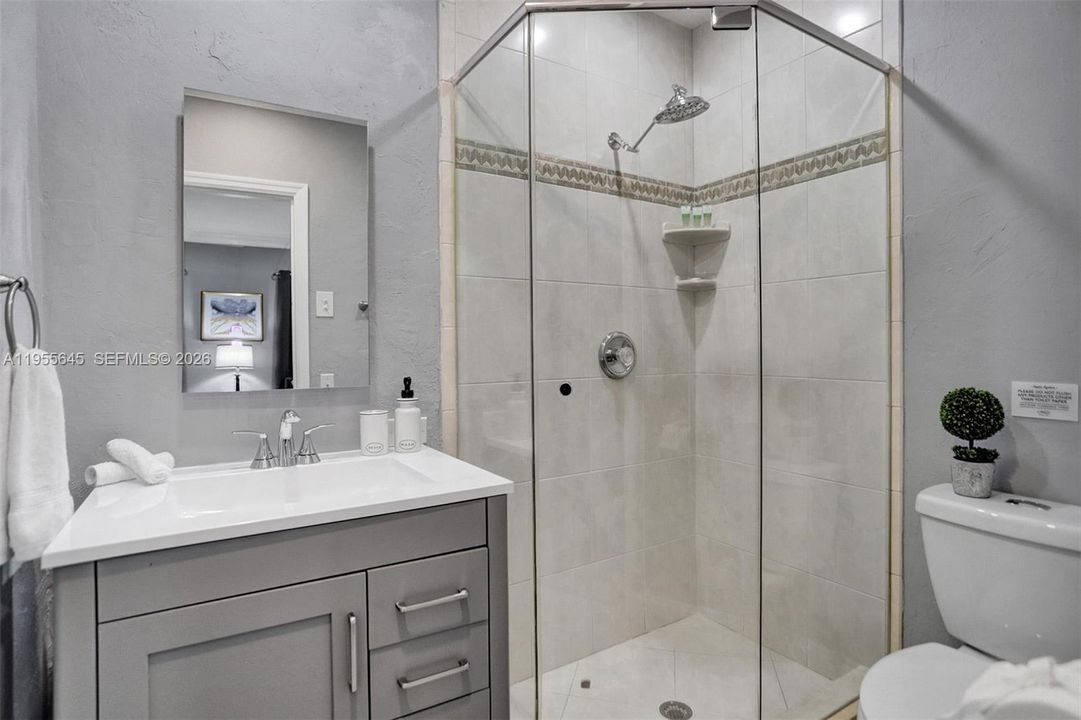 En Venta: $1,340,000 (6 camas, 4 baños, 2846 Pies cuadrados)