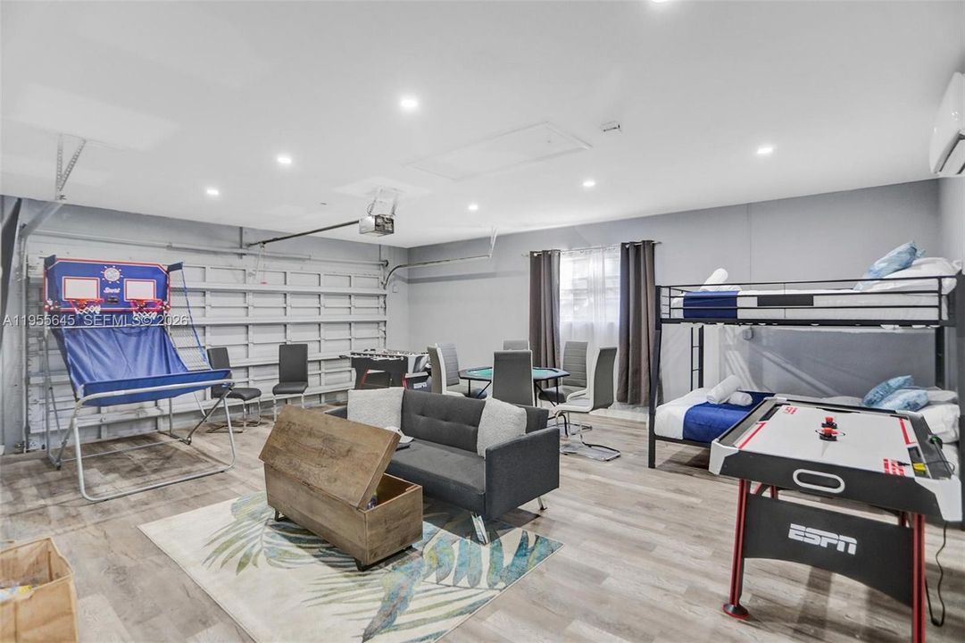 En Venta: $1,340,000 (6 camas, 4 baños, 2846 Pies cuadrados)