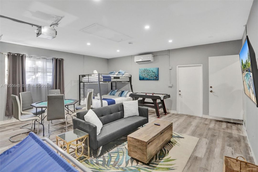 En Venta: $1,340,000 (6 camas, 4 baños, 2846 Pies cuadrados)