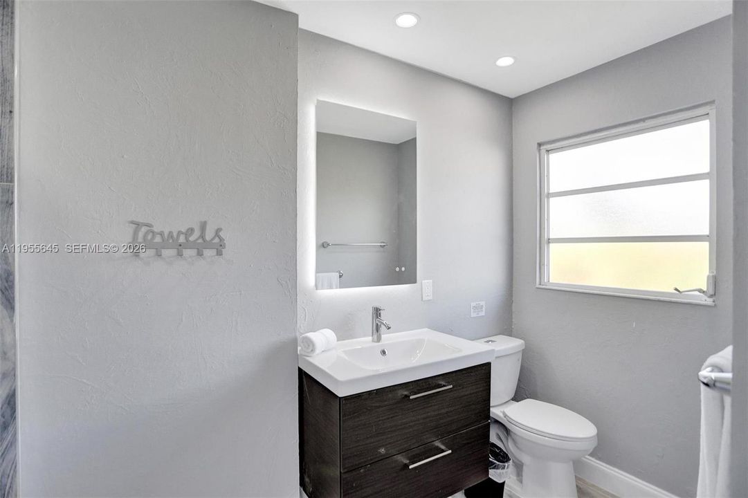 En Venta: $1,340,000 (6 camas, 4 baños, 2846 Pies cuadrados)