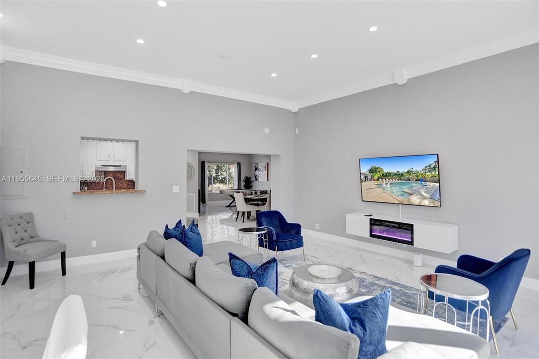 En Venta: $1,340,000 (6 camas, 4 baños, 2846 Pies cuadrados)
