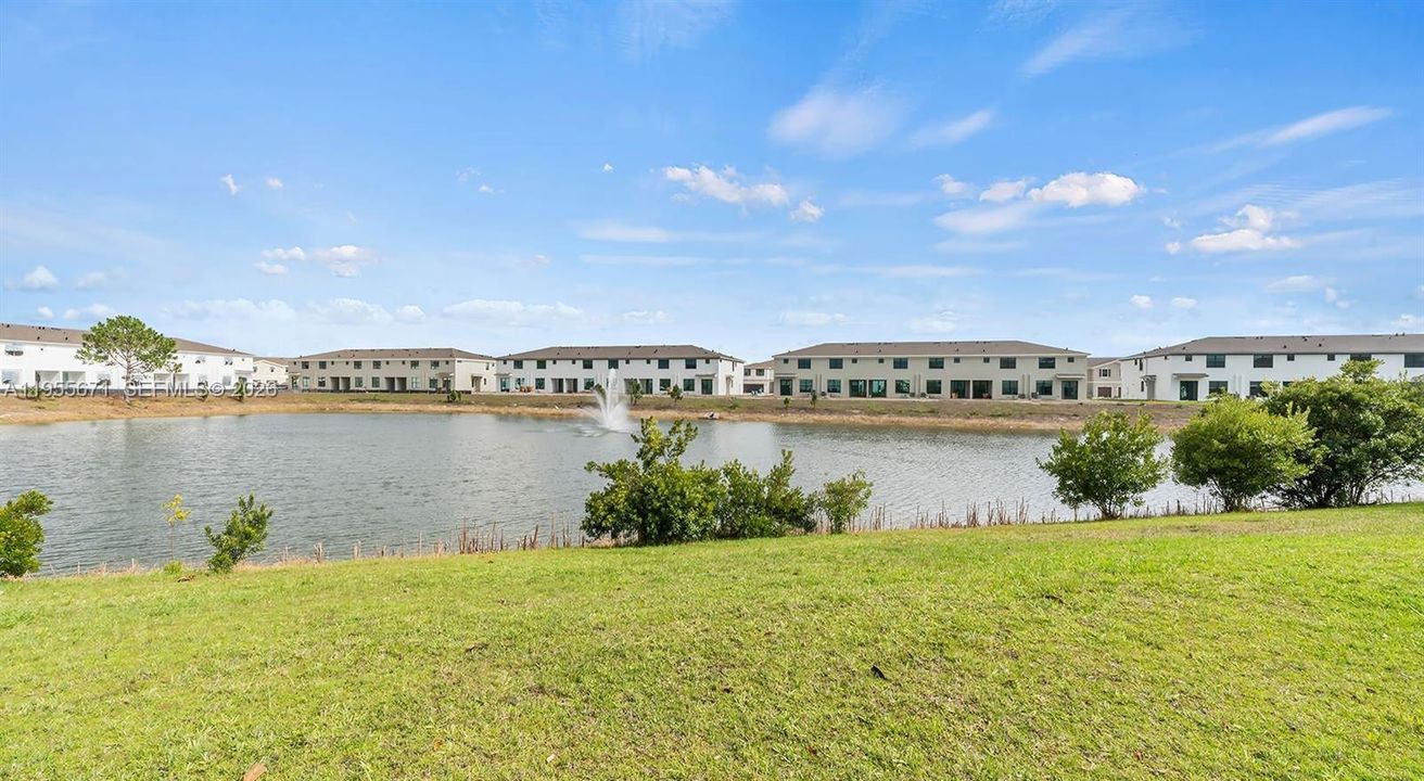 En Renta: $2,485 (3 camas, 2 baños, 1690 Pies cuadrados)