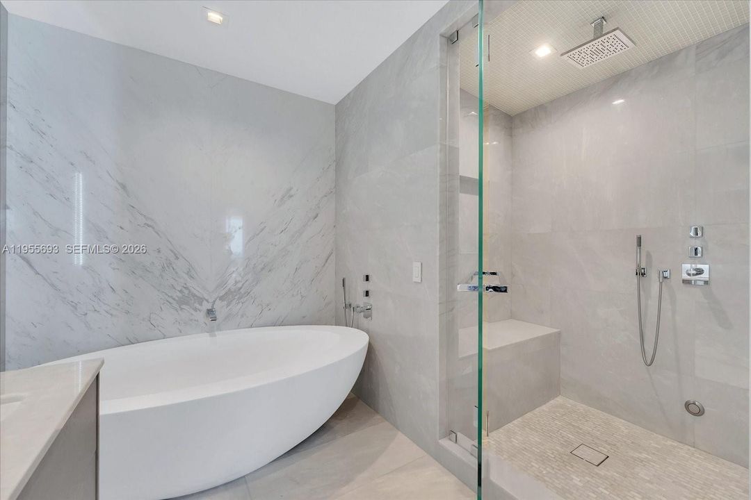 For Sale: $6,850,000 (4 beds, 5 baths, 3252 Square Feet)