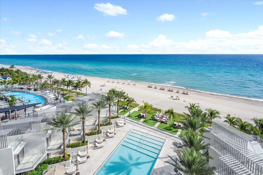 For Sale: $6,850,000 (4 beds, 5 baths, 3252 Square Feet)