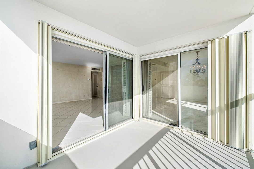 balcony