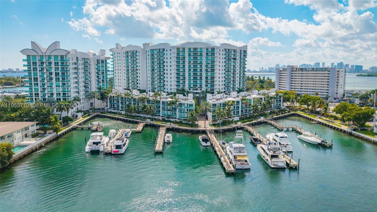 For Sale: $440,000 (2 beds, 2 baths, 1251 Square Feet)
