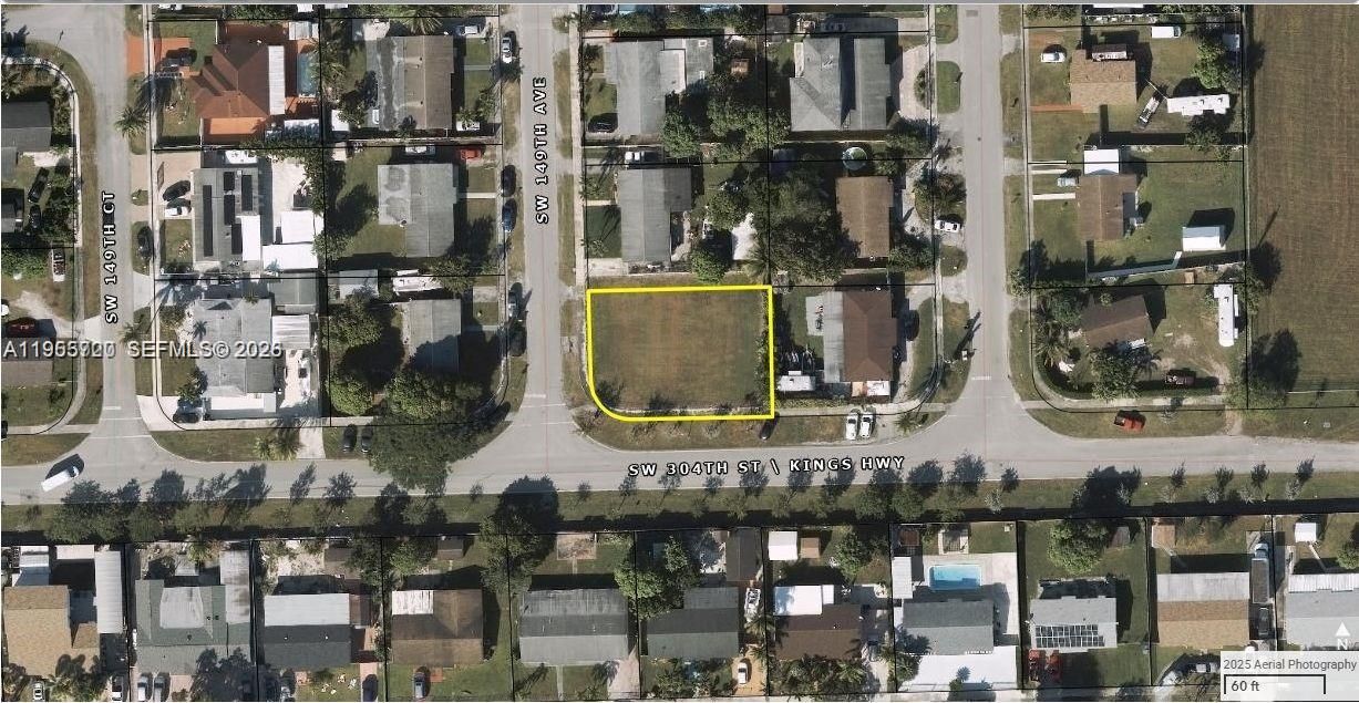 На продажу: $220,000 (0.19 acres)