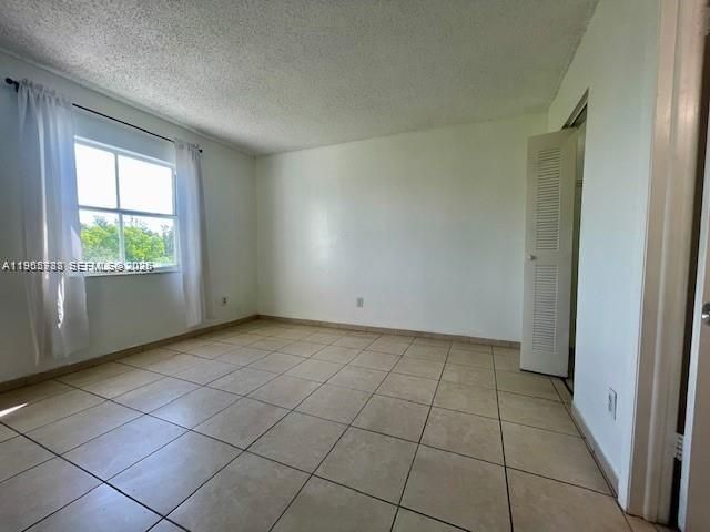 For Sale: $220,000 (2 beds, 2 baths, 980 Square Feet)
