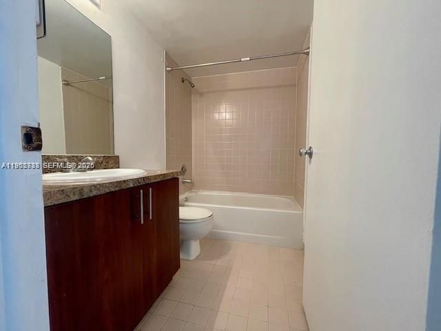 For Sale: $220,000 (2 beds, 2 baths, 980 Square Feet)