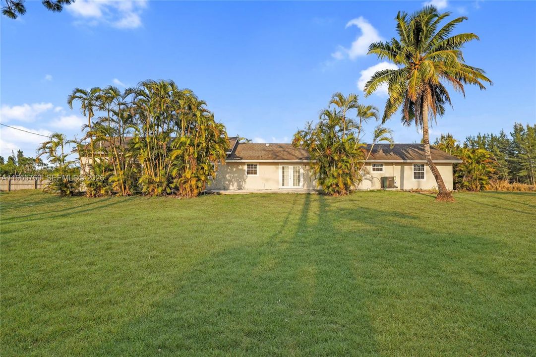 En Venta: $565,000 (3 camas, 3 baños, 1904 Pies cuadrados)