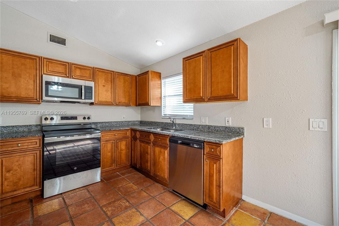 En Venta: $565,000 (3 camas, 3 baños, 1904 Pies cuadrados)