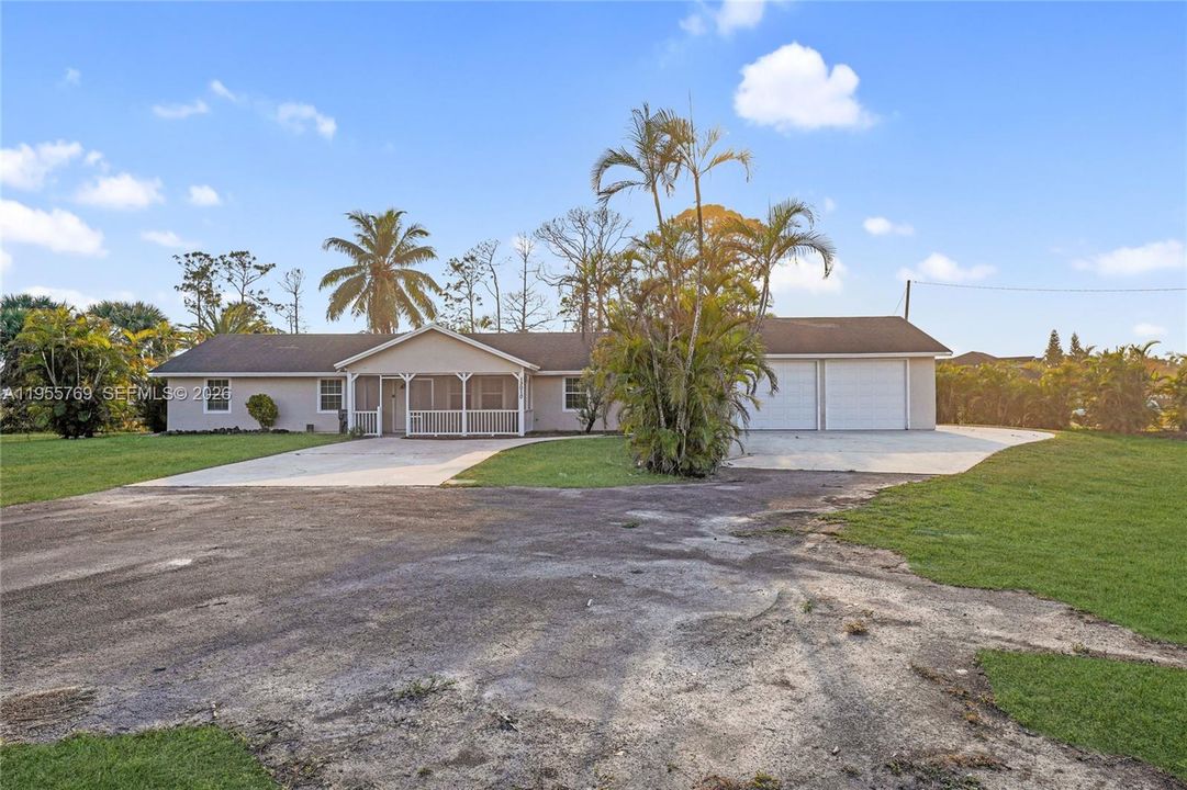 En Venta: $565,000 (3 camas, 3 baños, 1904 Pies cuadrados)